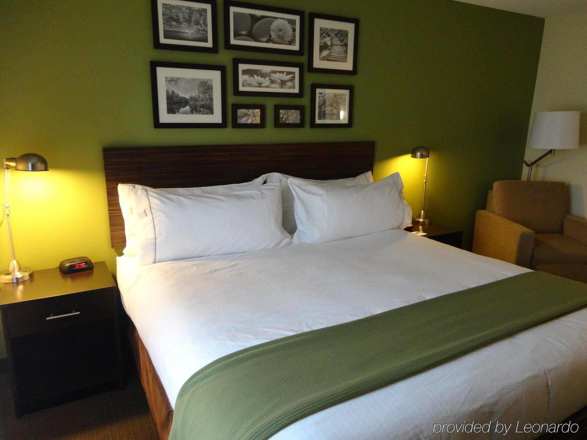 Holiday Inn Express Hotel & Suites Rogers By Ihg Exterior foto
